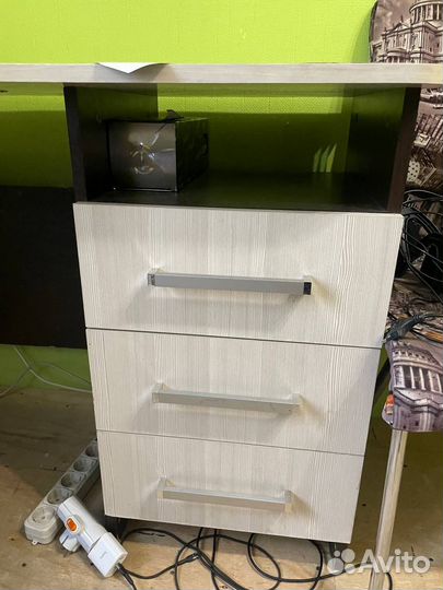 Компьютерный стол