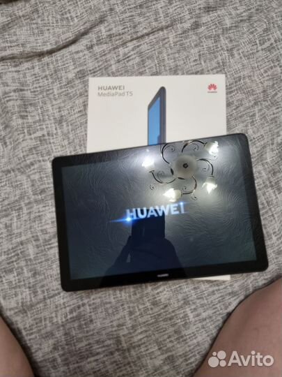 Планшет Huawei MediaPad T5