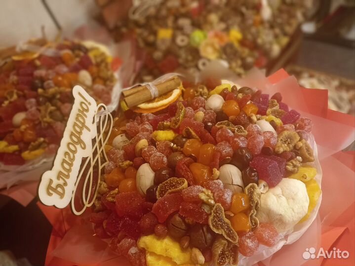 Букет Лакомка из сухофруктов и орехов