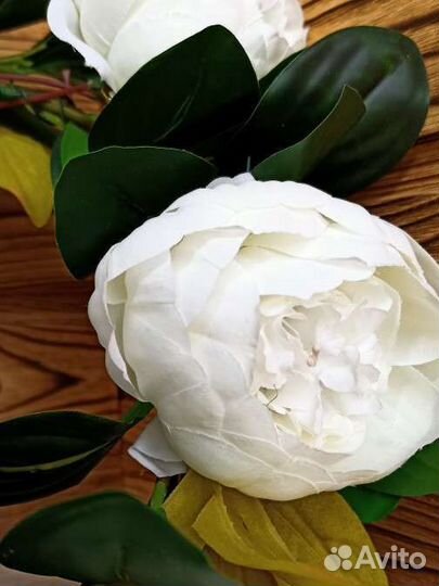 Венок декоративный на дверь