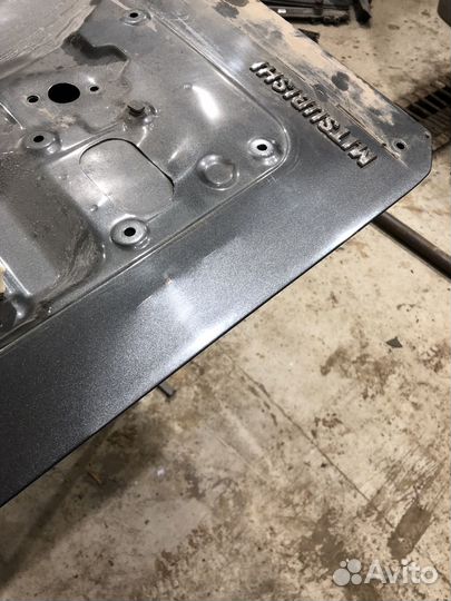 Крышка багажника mitsubishi pajero 4