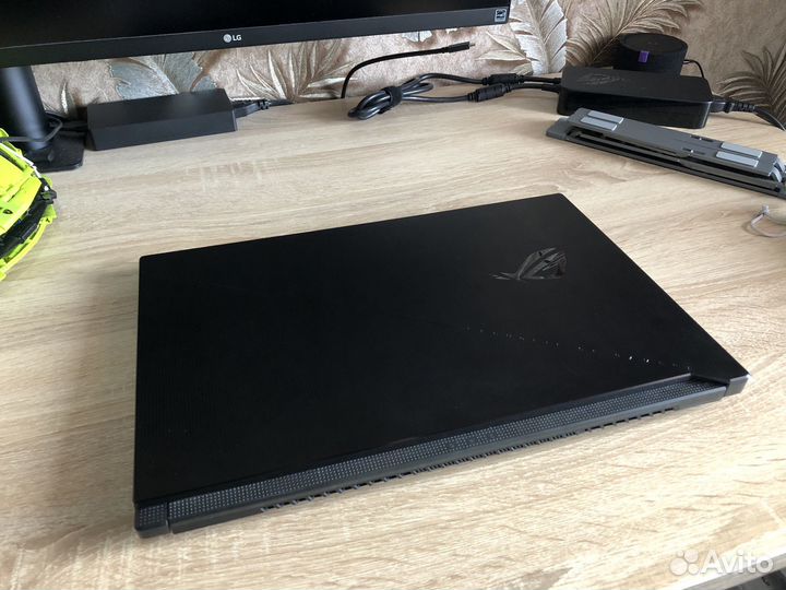 Asus ROG Zephyrus s17