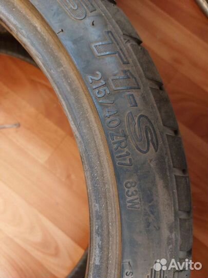 Toyo Proxes T1-S 215/40 R17 83W