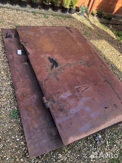 Металлические ворота для гаража