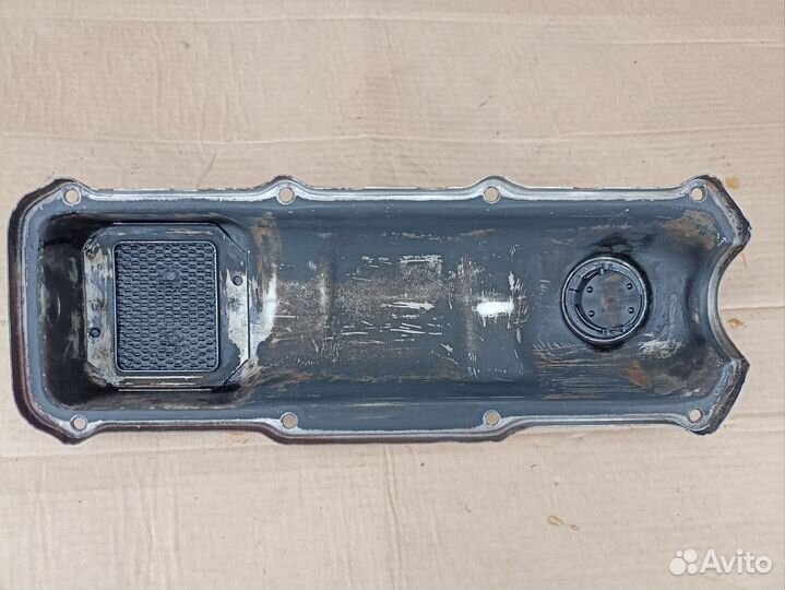 Клапанная крышка VW Golf 3 Passat B3 1.8