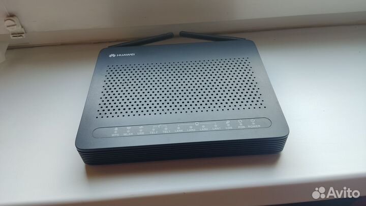 Оптический роутер Huawei HG8245T