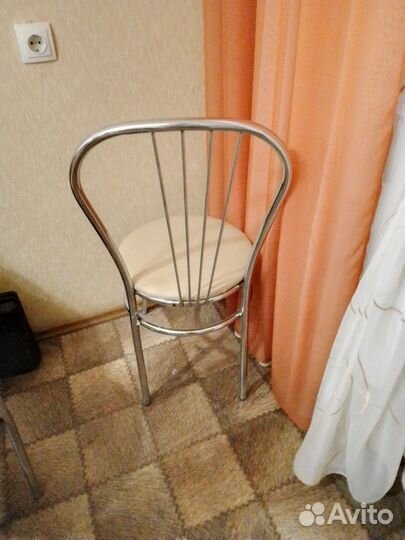 Стул железный