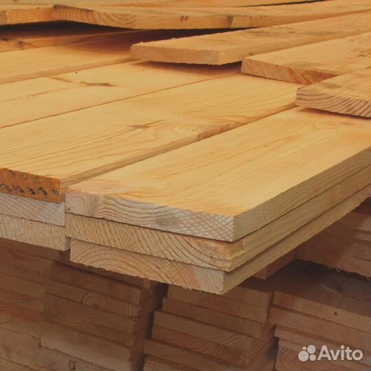 Доски лиственницы 40x170 мм, обработаны для защиты от гниения