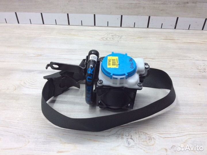 Ремень безопасности с пиропатроном передний правый