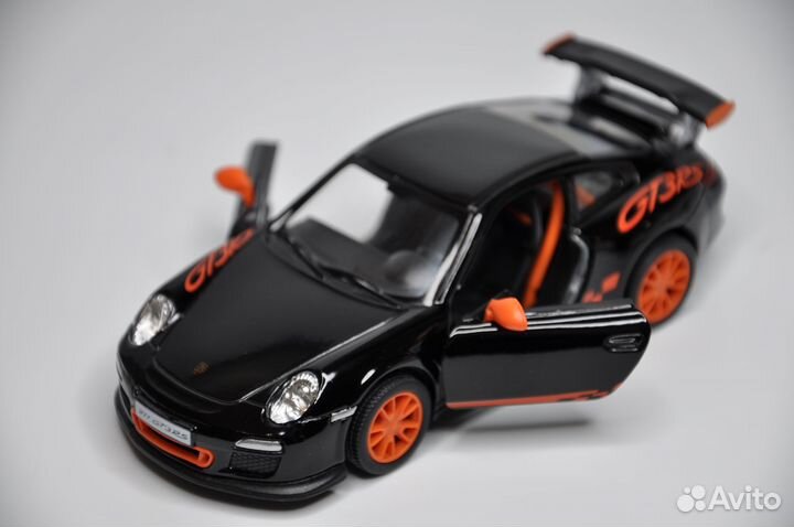 Модель автомобиля Porsche 911 GT3 RS 2010 металл