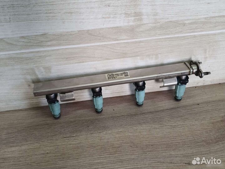 Рампа топливная форсунка Hyundai solaris rio 3