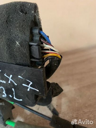 Замок задний левый Mazda CX 7