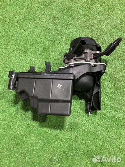 Насос продувки катализатора Porsche Macan 95B 2017