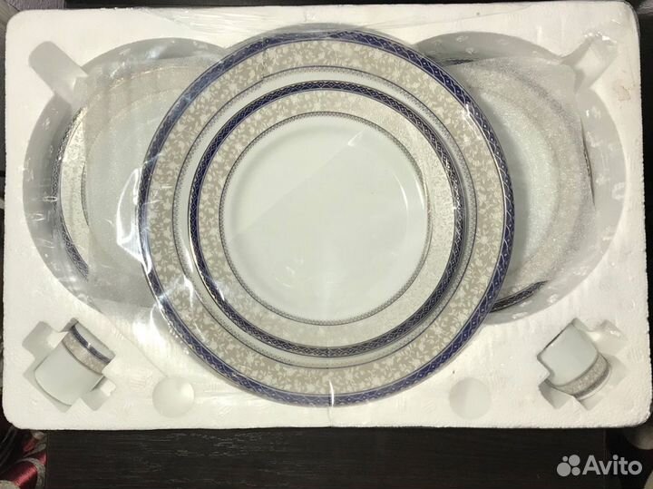 Набор тарелок