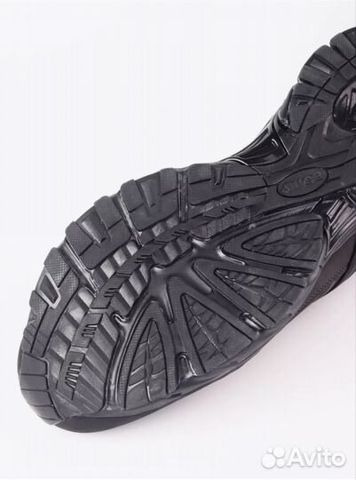 Кроссовки bona