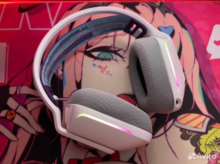 Наушники Logitech G733