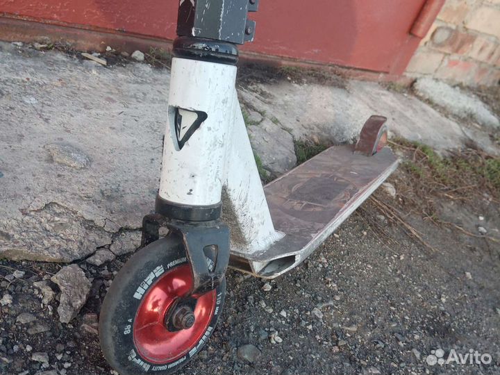 Трюковой самокат