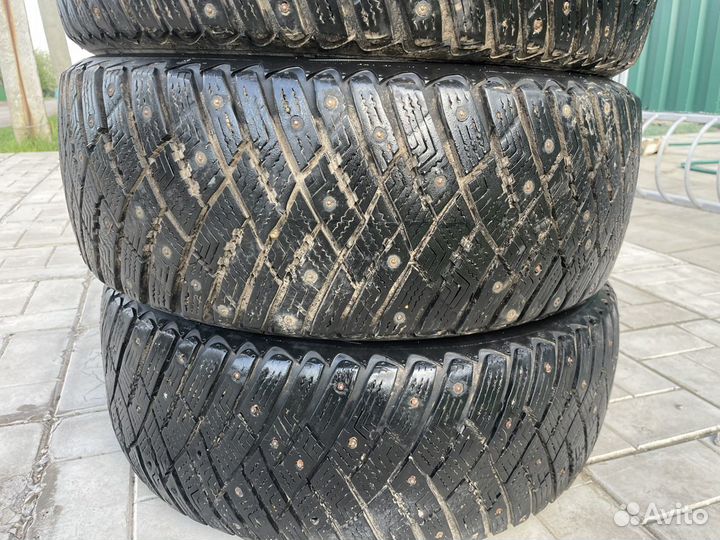 Goodyear Ultra Grip Ice Arctic 2 215/55 R17