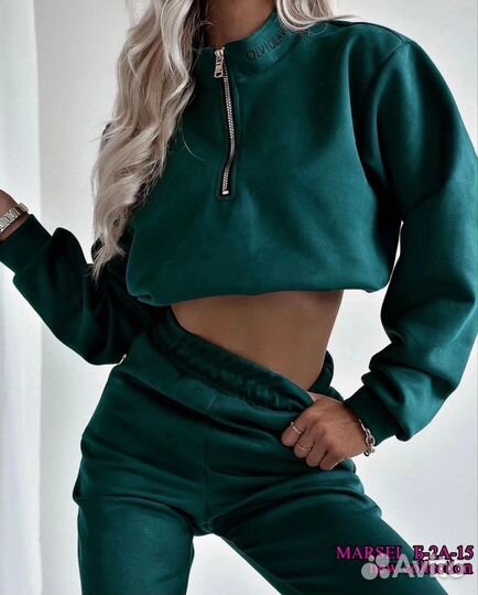 Спортивный костюм женский