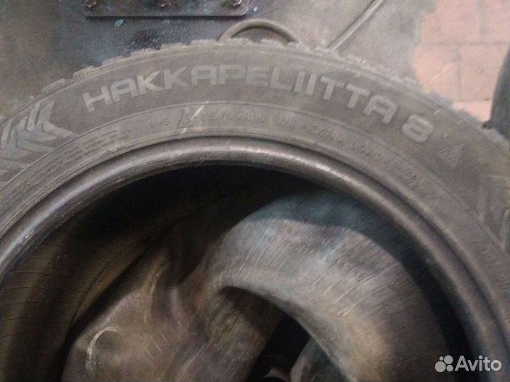 Nokian Tyres Hakkapeliitta 8 215/55 R16