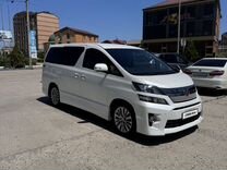 Toyota Alphard 2.4 AT, 2014, 140 000 км, с пробегом, цена 1 350 000 руб.