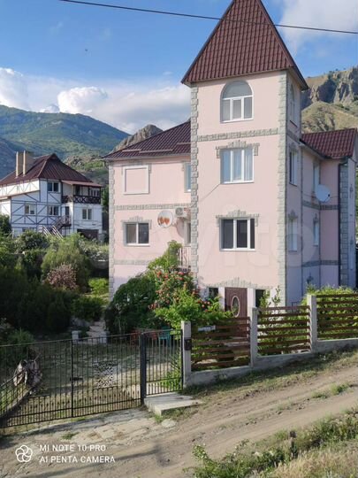 Коттедж 357 м² на участке 25 сот.