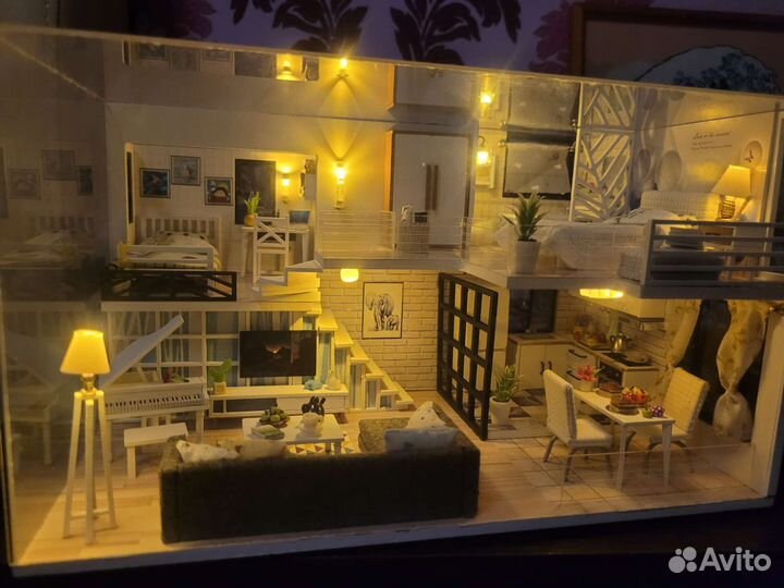 Миниатюра двухэтажный дом