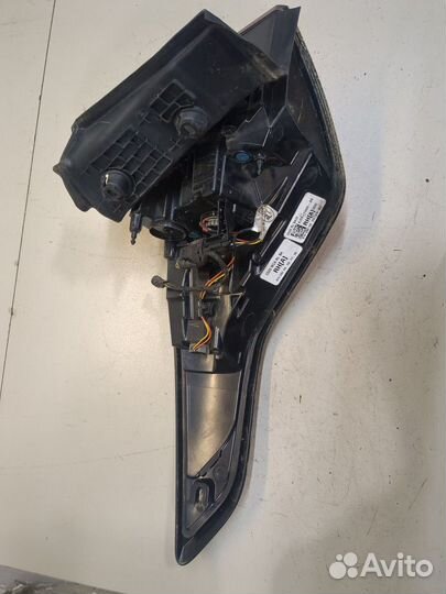 Фонарь (задний) правый Ford Escape