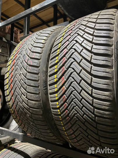 Continental AllSeasonContact 215/40 R17 87V