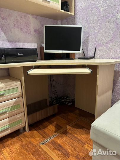 Компьютерный стол