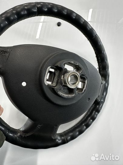 Рулевое колесо (руль) Renault Logan