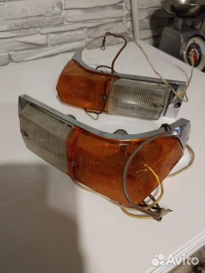 Подфарники новые на москвич