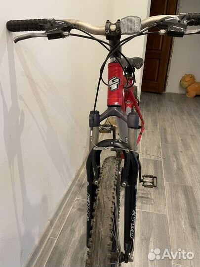 Велосипед gt avalanche 2 0