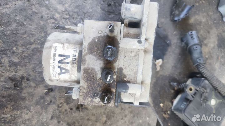 Блок абс на Хюндай Соната NF. 05-10