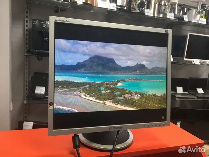 Монитор Samsung SyncMaster 940B