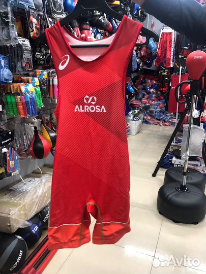 Борцовское трико asics красное и синее