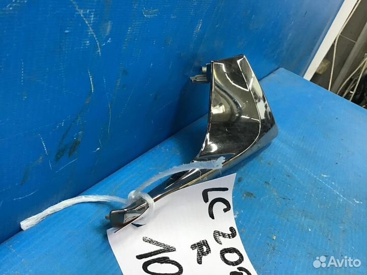 Рамка противотуманой фары правой Toyota Land Cruis