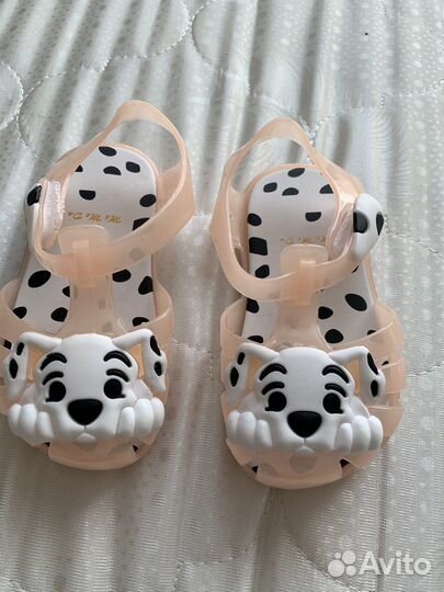 Сандали для девочки новые