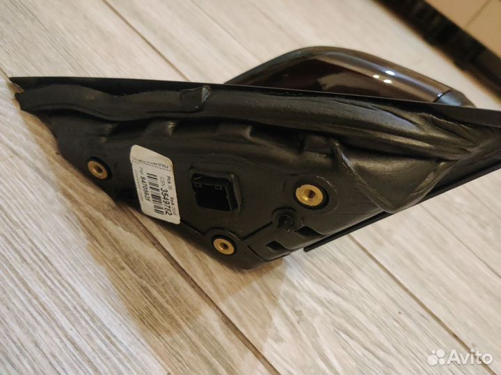 Chevrolet malibu 9,боковое зеркало правоее