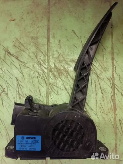 Электронная педаль газа priora