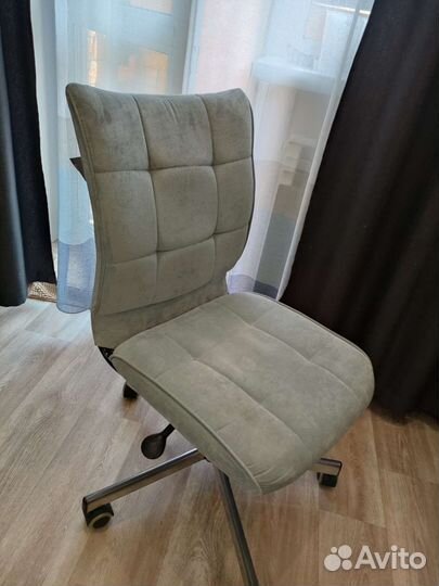 Компьютерное кресло бу очень хорошее состояние
