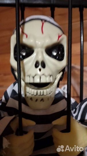 Скелет узник на хеллоуин говорящий