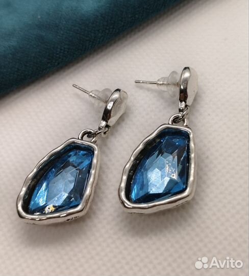 Серьги в стиле uno DE 50