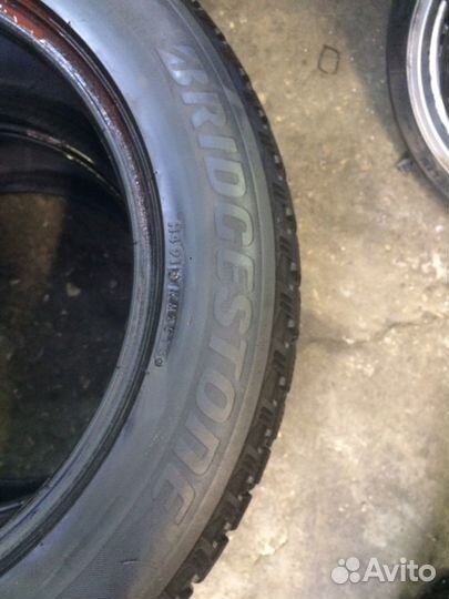 Bridgestone Blizzak Spike-01 255/55 R18 109T
