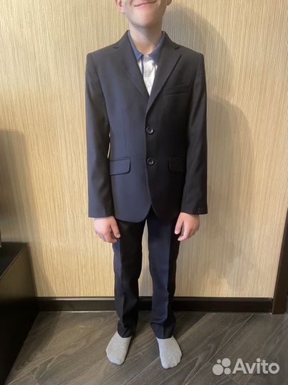 Костюм классический для мальчика 10-12 лет