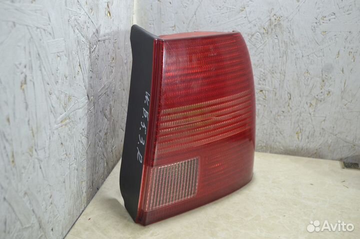 Фонарь задний правый Volkswagen Passat B5