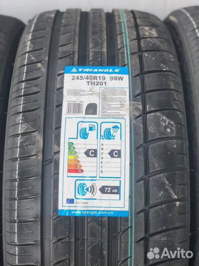 Triangle TH201 245/40 R19 99W