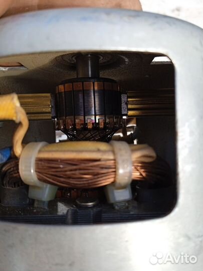 Елекромотор для пылесоса