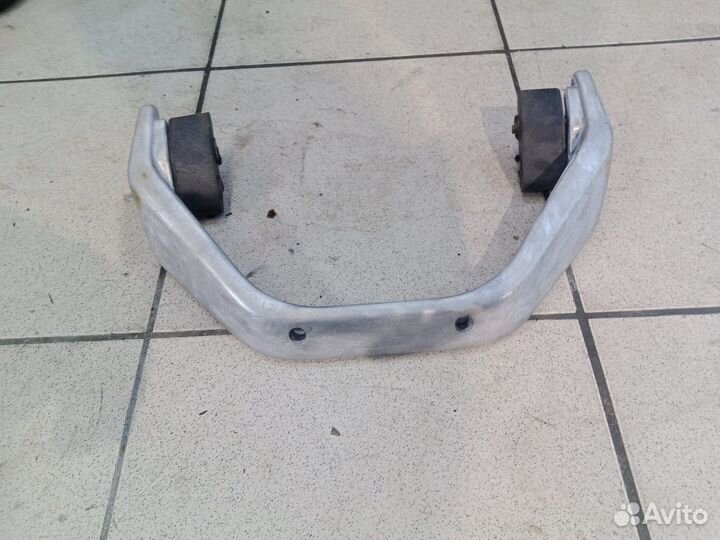 Ручка пассажира Suzuki GSX-R 1100P 1992