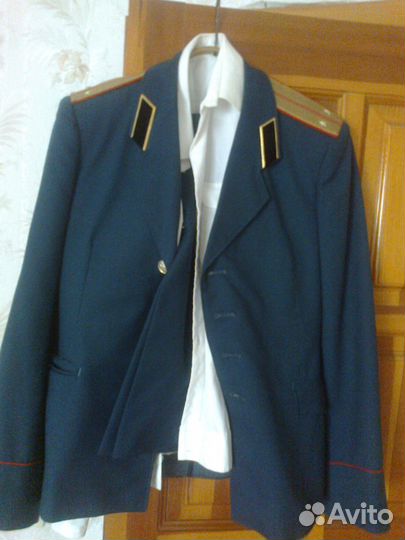 Продаю парадную офицерскую форму